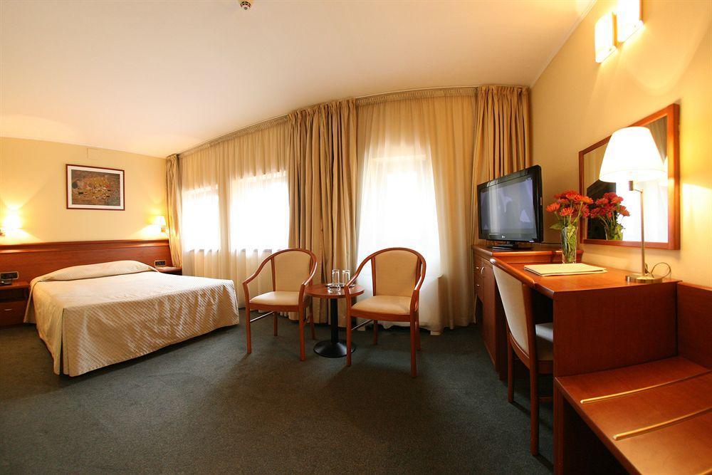 Savoy Hotel Timisoara Room photo